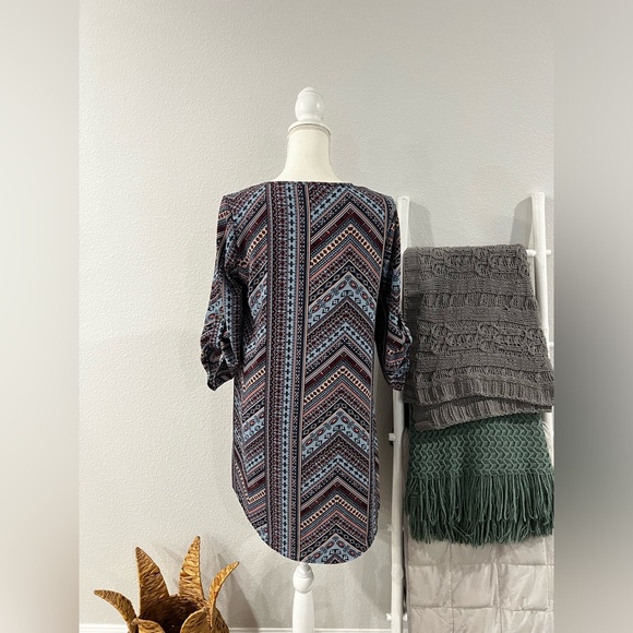 Pink Rose Boho/Tribal V-Neck Dress - Picture 3 of 4